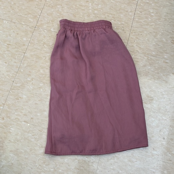 American Eagle Outfitters pink silk mini skirt - Picture 2 of 2